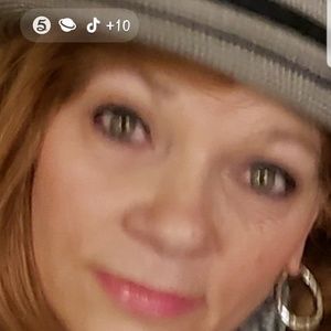 Meet your Posher, Tina